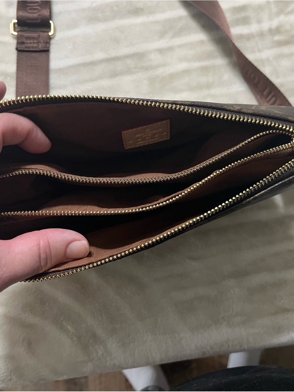 Louis Vuitton Brown Monogram Canvas Messenger with Adjustable Strap - Picture 5 of 13